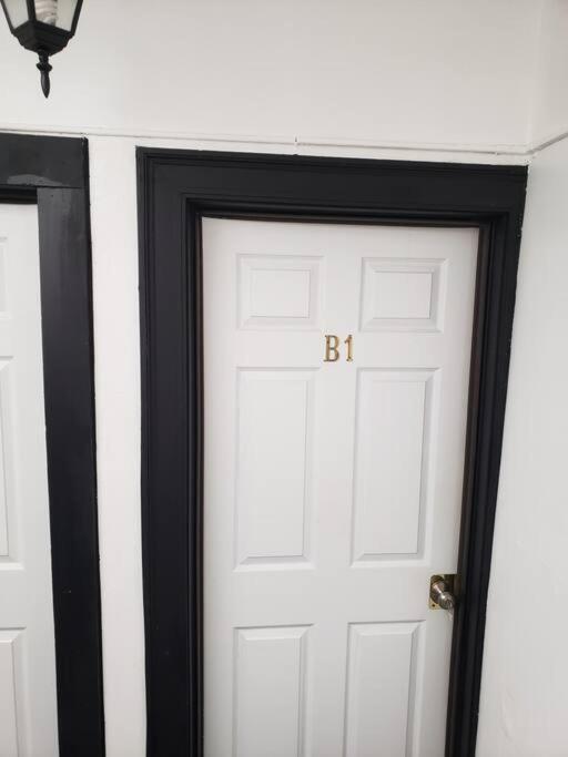 The Bushnell Suite C2 Hartford Exterior photo