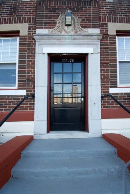 The Bushnell Suite C2 Hartford Exterior photo